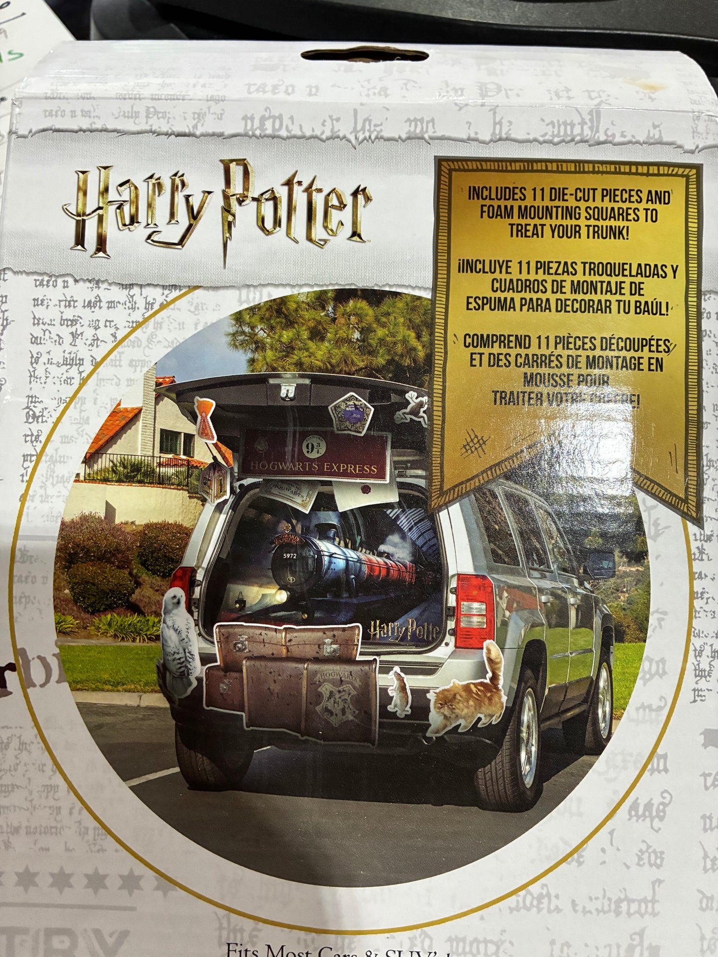 Harry Potter 'Treat Your trunk' decorating Kit Hogwarts