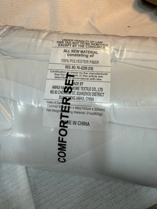 Twin Size Comforter Set