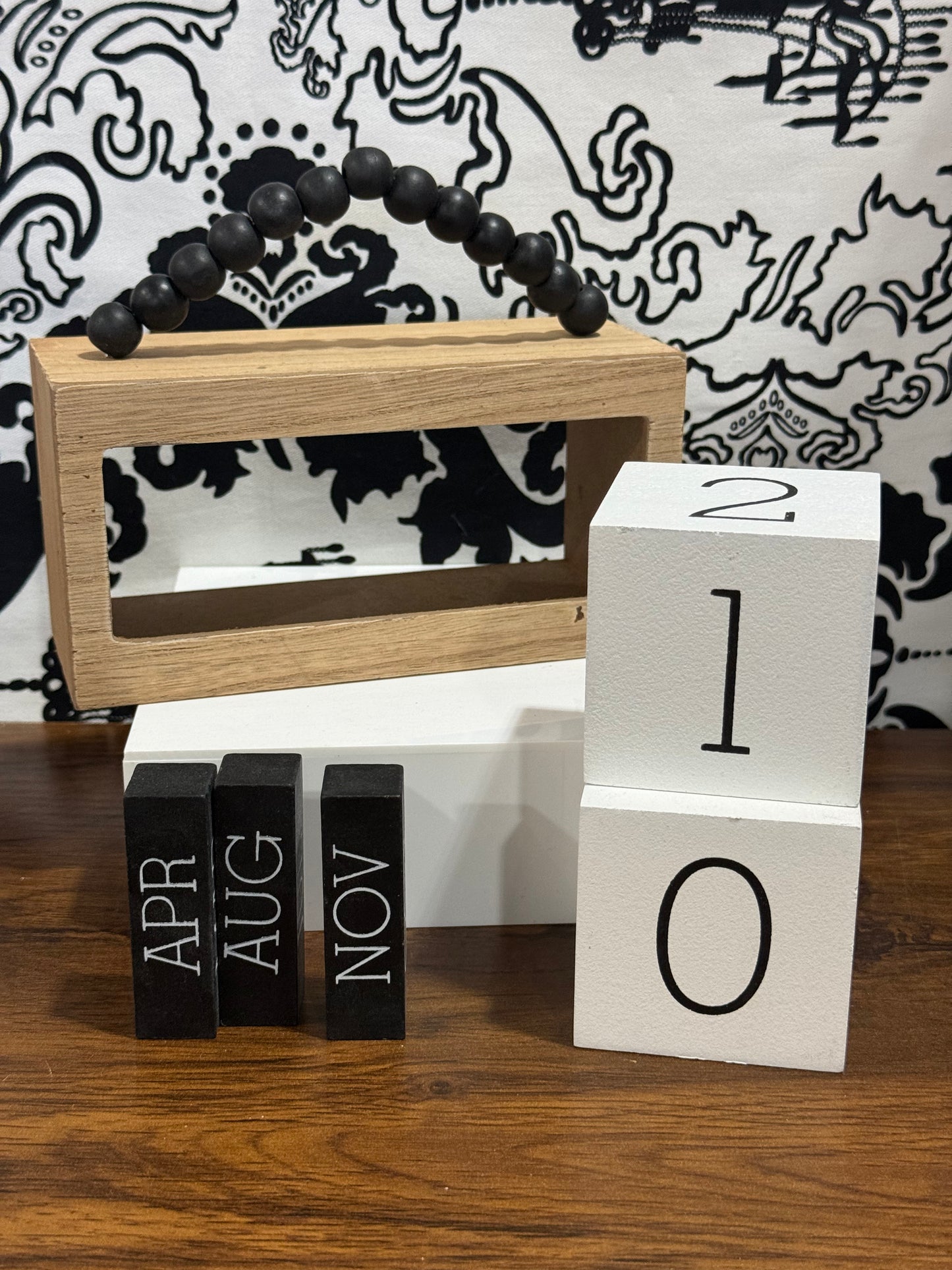 Wooden Desk Calendar