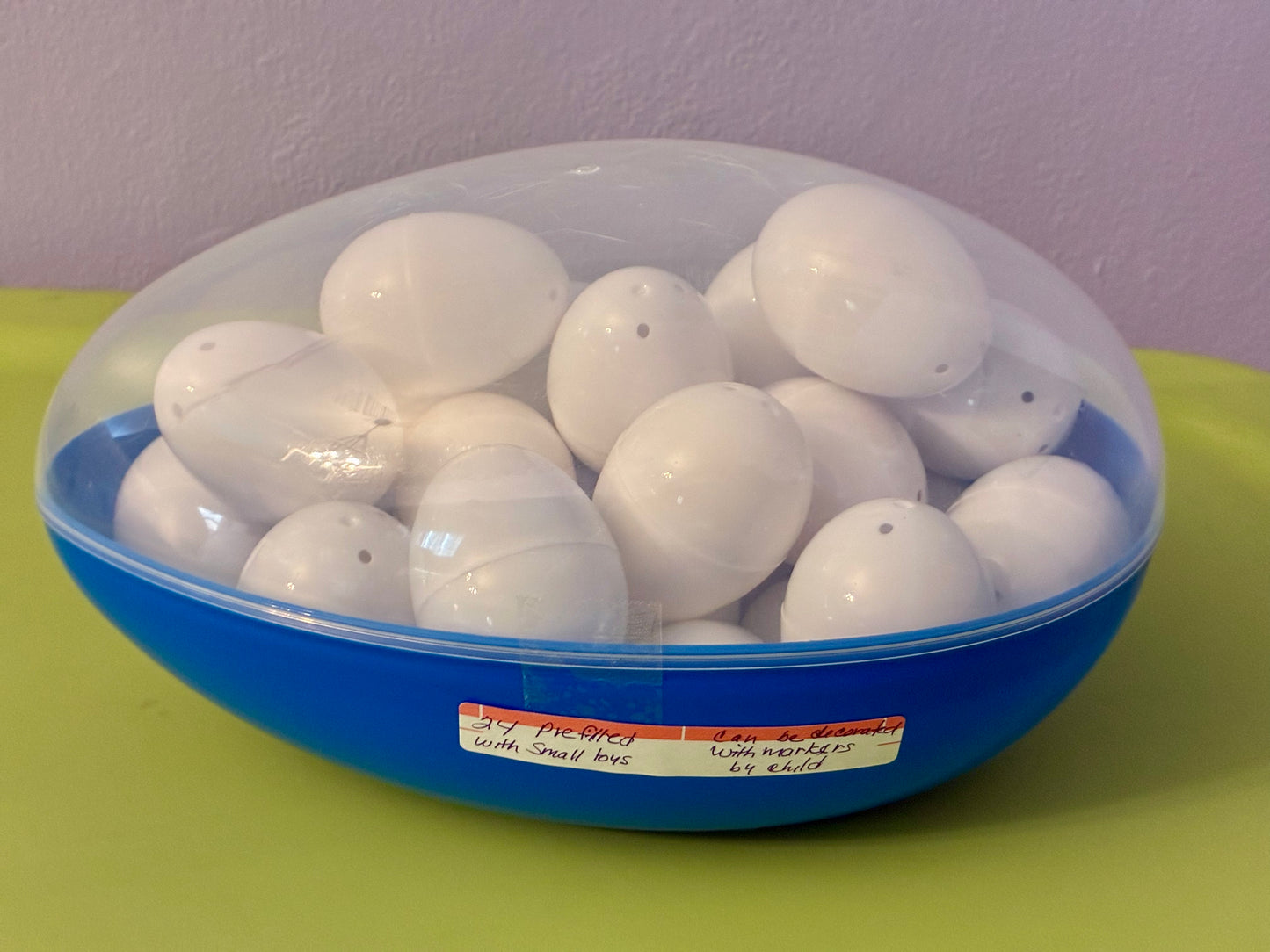 24 PREFILLED WHITE PLASTIC EGGS