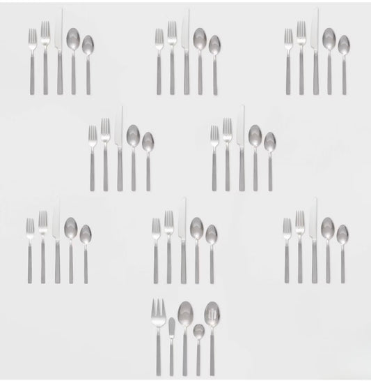 THRESHOLD NEWFANE 45 PC FLATWARE SET