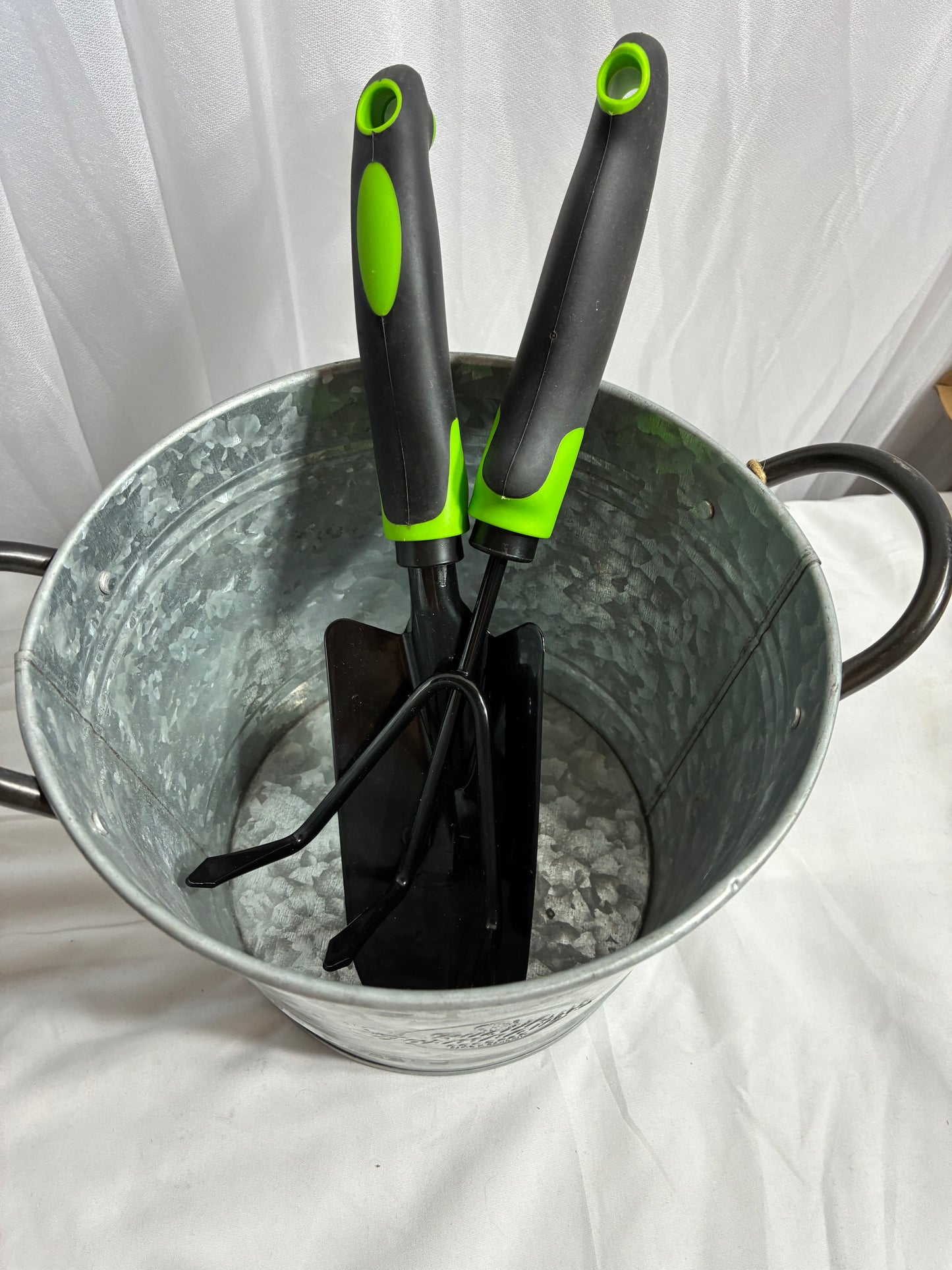 METAL BUCKET @ GARDENING TOOLS