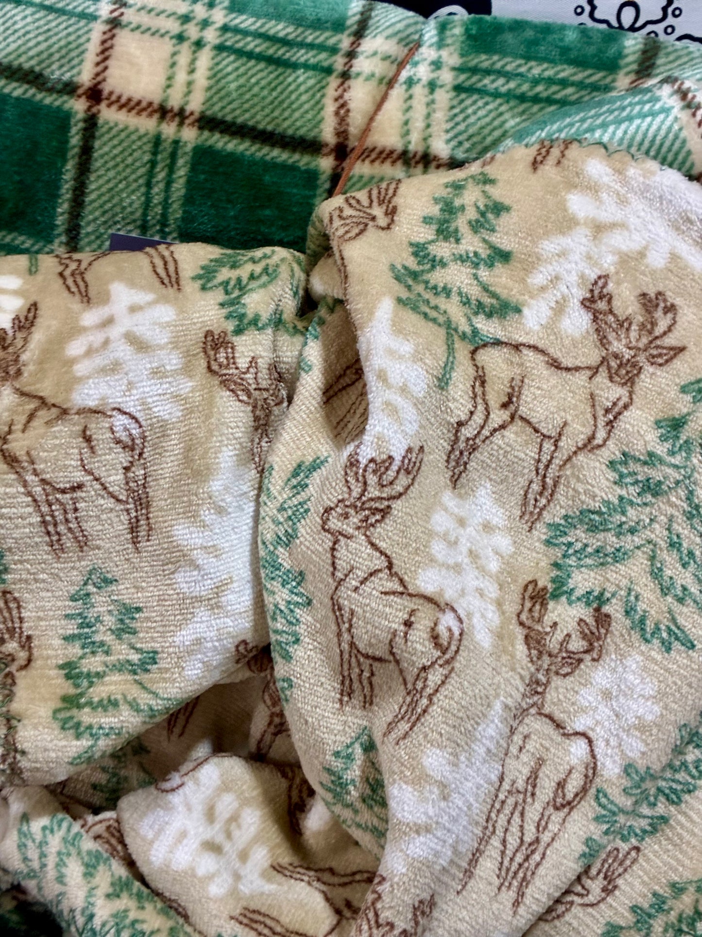 Lodge Cabin Reversible Plush Throw