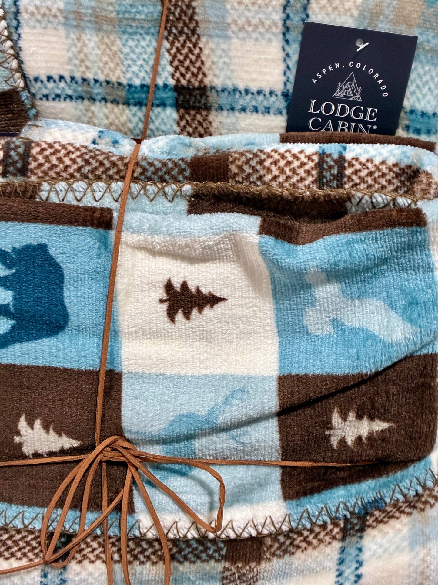 Lodge Cabin Reversible Plush Throw