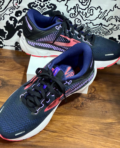 Brooks Adrenaline GTS 22 Womens Running Shoes Size - 7