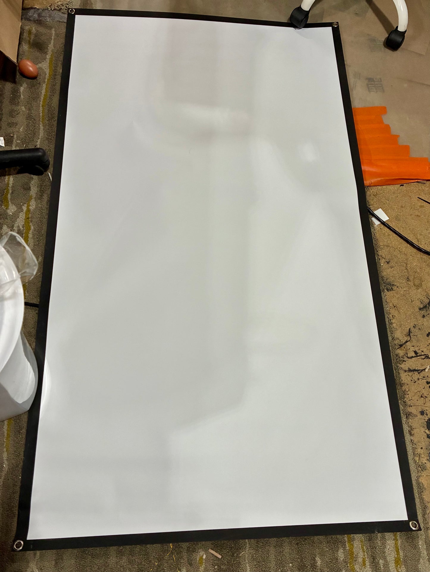 Projection Screen 36 x 62