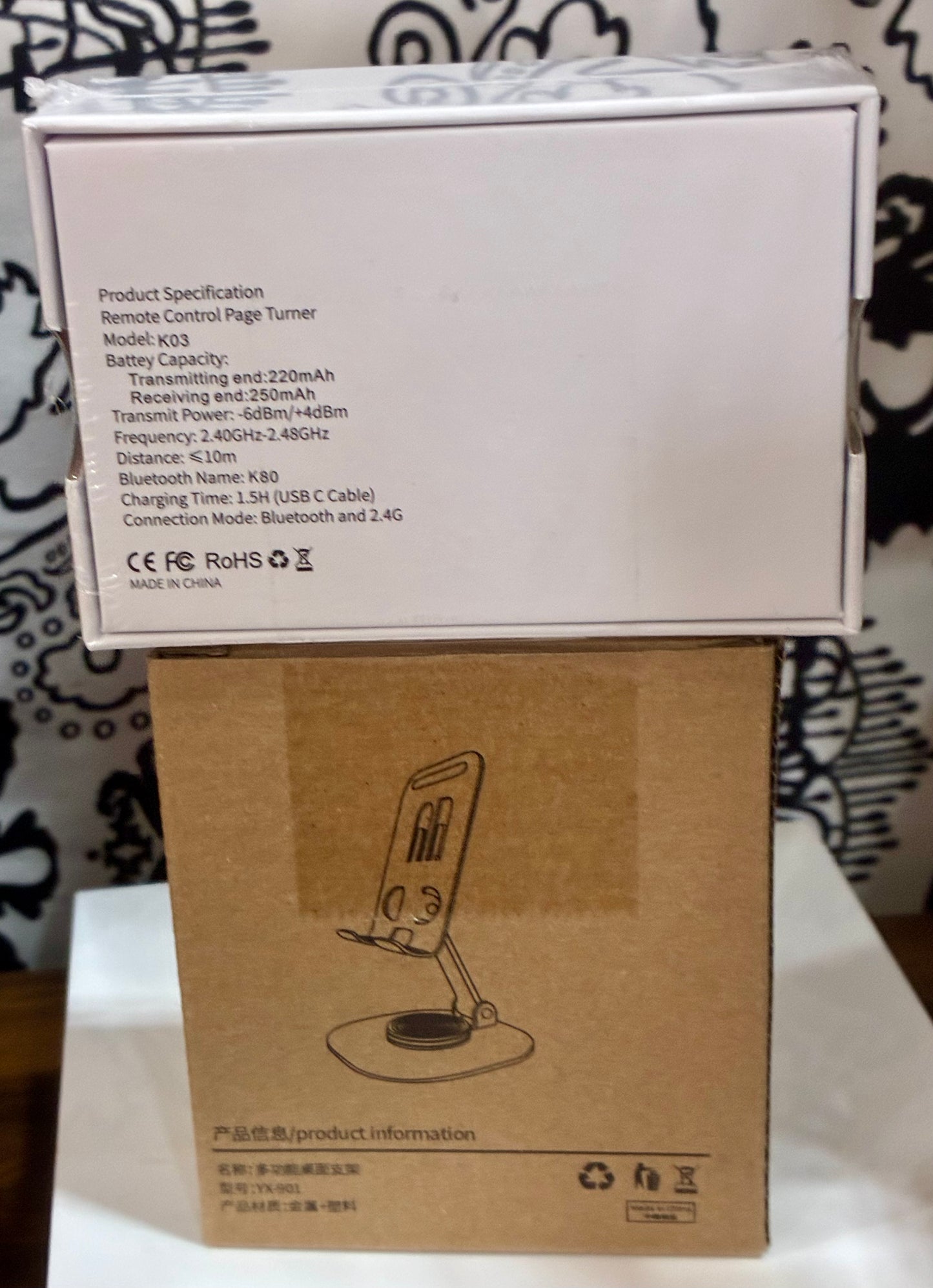 Wireless page turner clicker/ foldable desktop stand