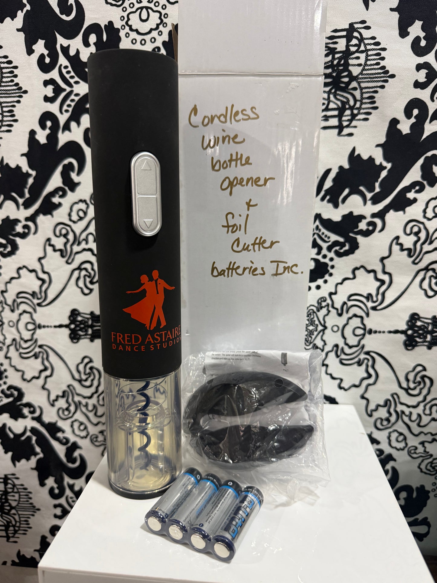 Cordless Bottle Opener & Foil Cutter