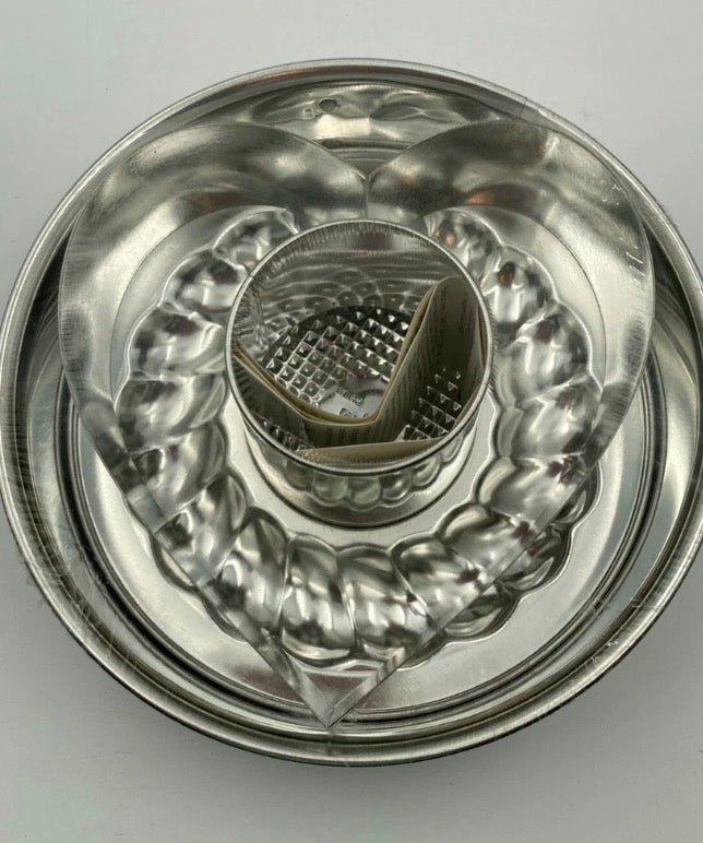 PAMPERED CHEF SPRINGFORM PAN SET