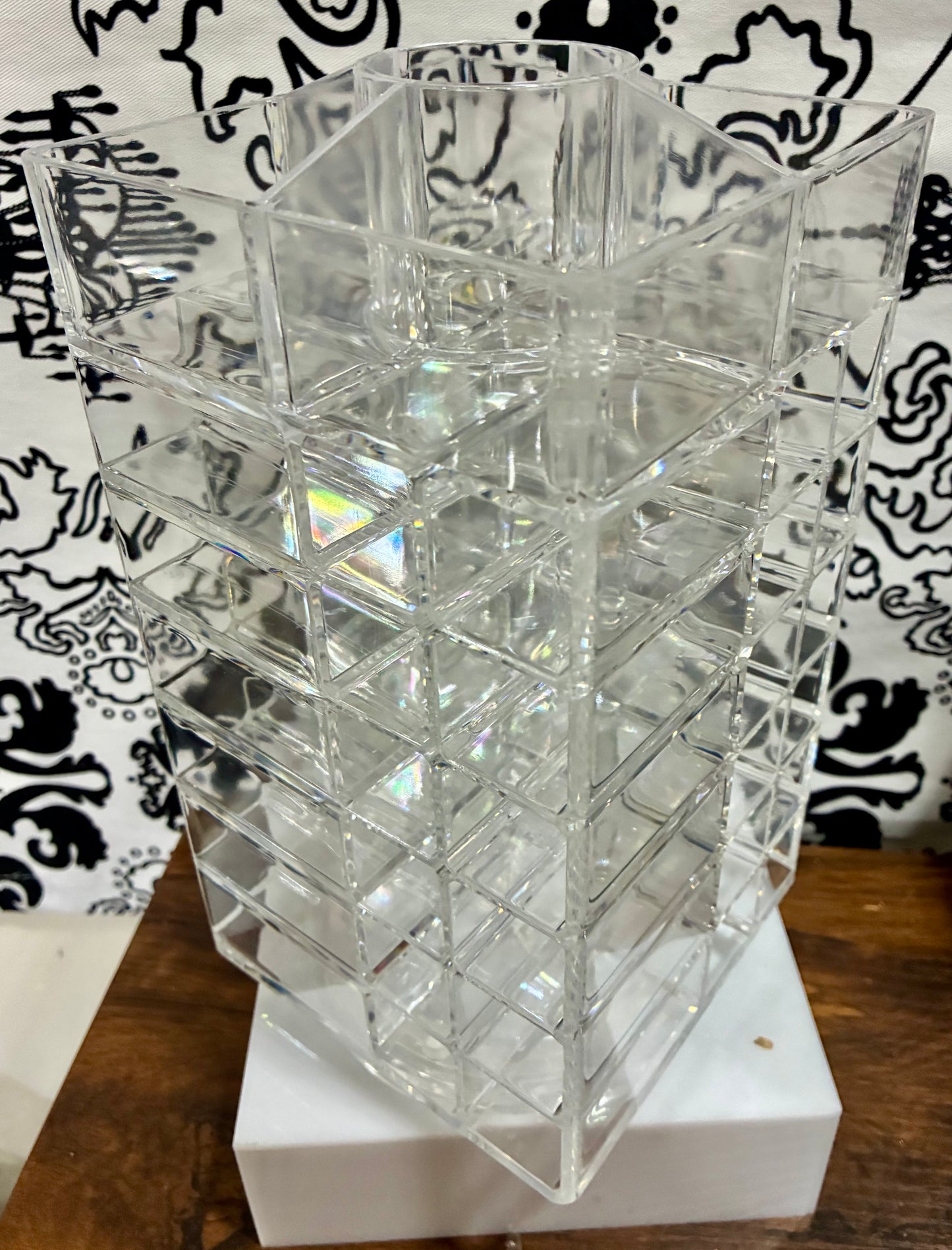 360 Rotating Cosmetic Lipsticks Tower