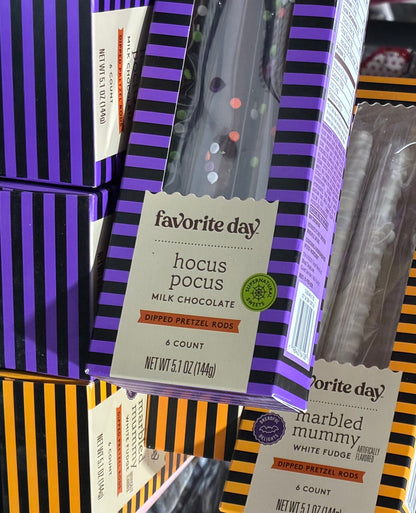 DIPPED PRETZEL RODS by FAVORITE DAY