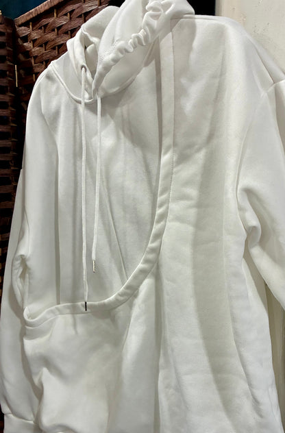 XL KITTY POCKET SWEATSHIRT