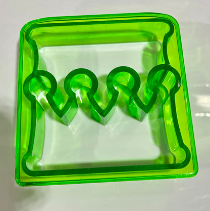 COLORFUL SHAPED SANDWICH CUTTERS