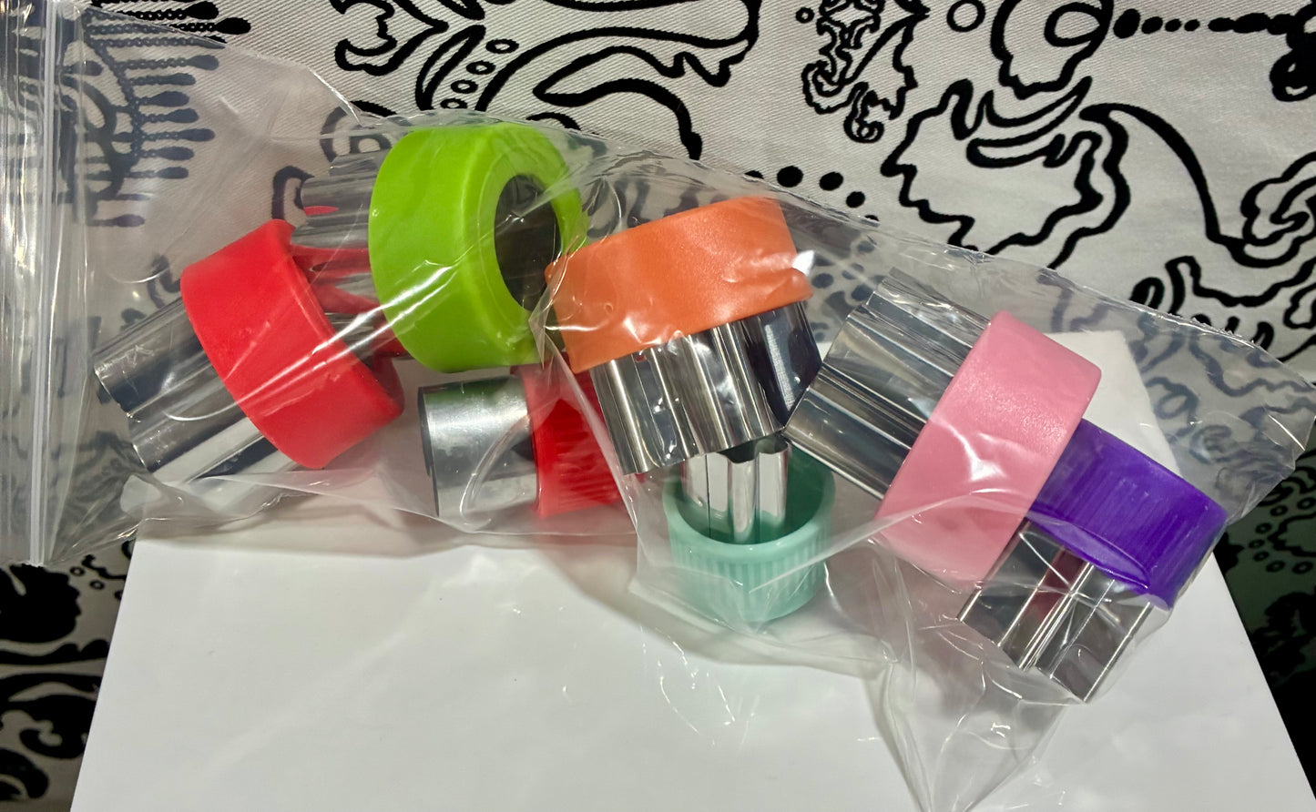 multifunctional stainless steel Vegetable and cookie cutter shapes set.