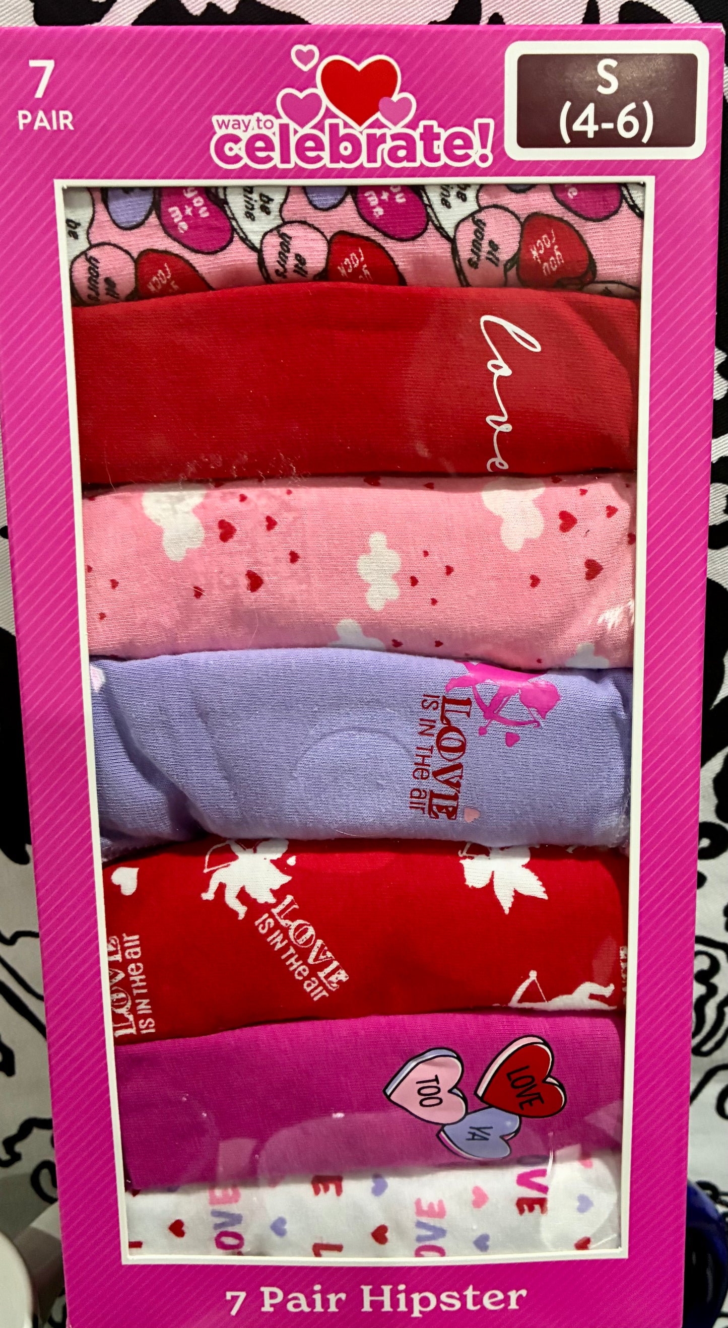 7 PACK VALENTINES THEME  UNDIES SZ 4-6