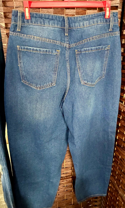 Women's Size 8 Blue Distressed Denim Jeans