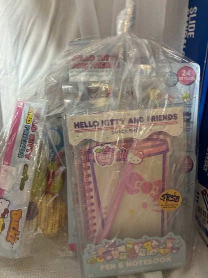 HELLO KITTY SET 0F 4 items
