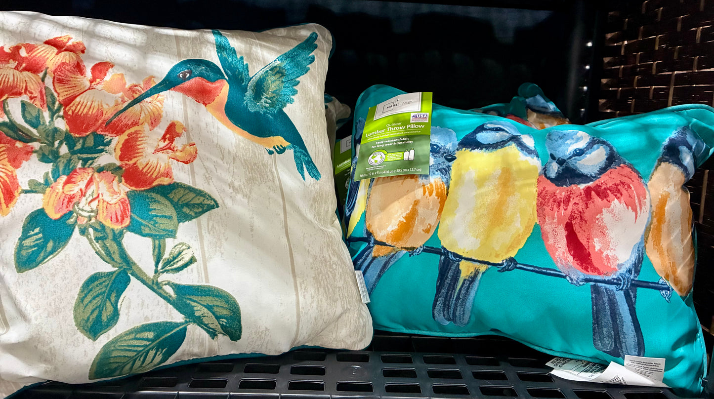 OUTDOOR REVERSIBLE THROW PILLOWS