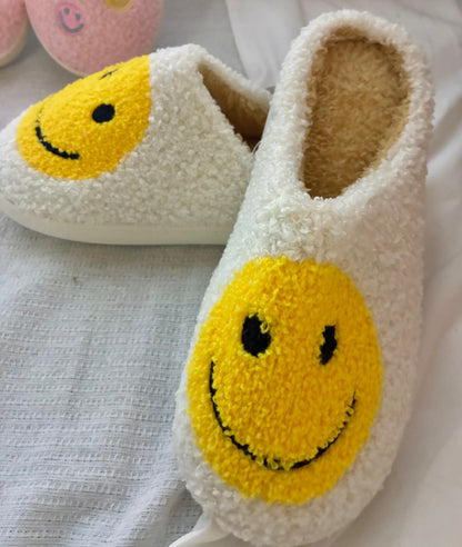 LADIES SLIPPERS