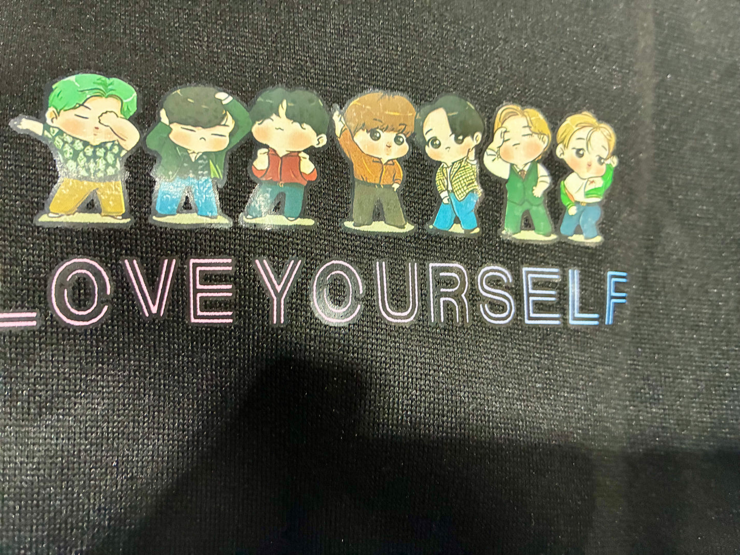 UNISEX  GRAPHIC HOODIE LOVE YOURSELF (Dolpind) Sz Med