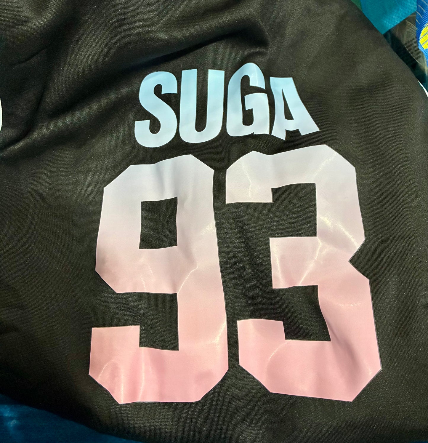 UNISEX  GRAPHIC HOODIE LOVE YOURSELF (Dolpind) Sz Med