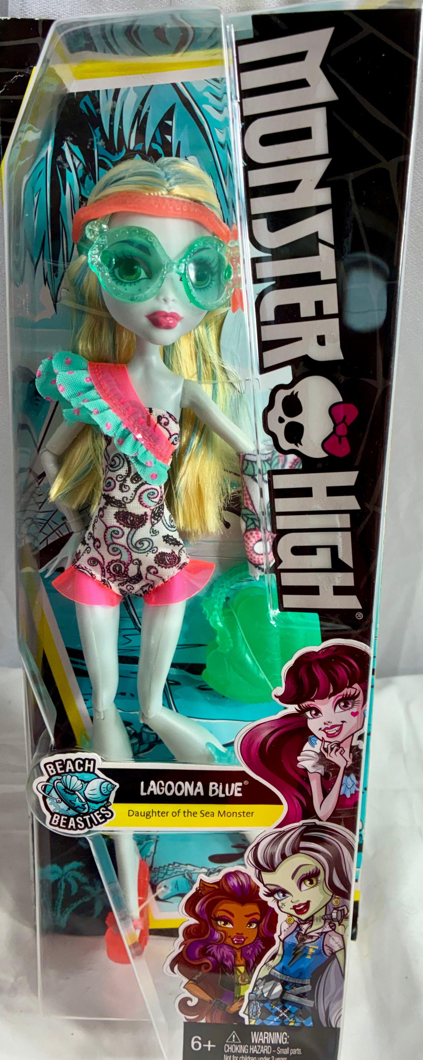 MONSTER HIGH DOLL /CARRY CASE