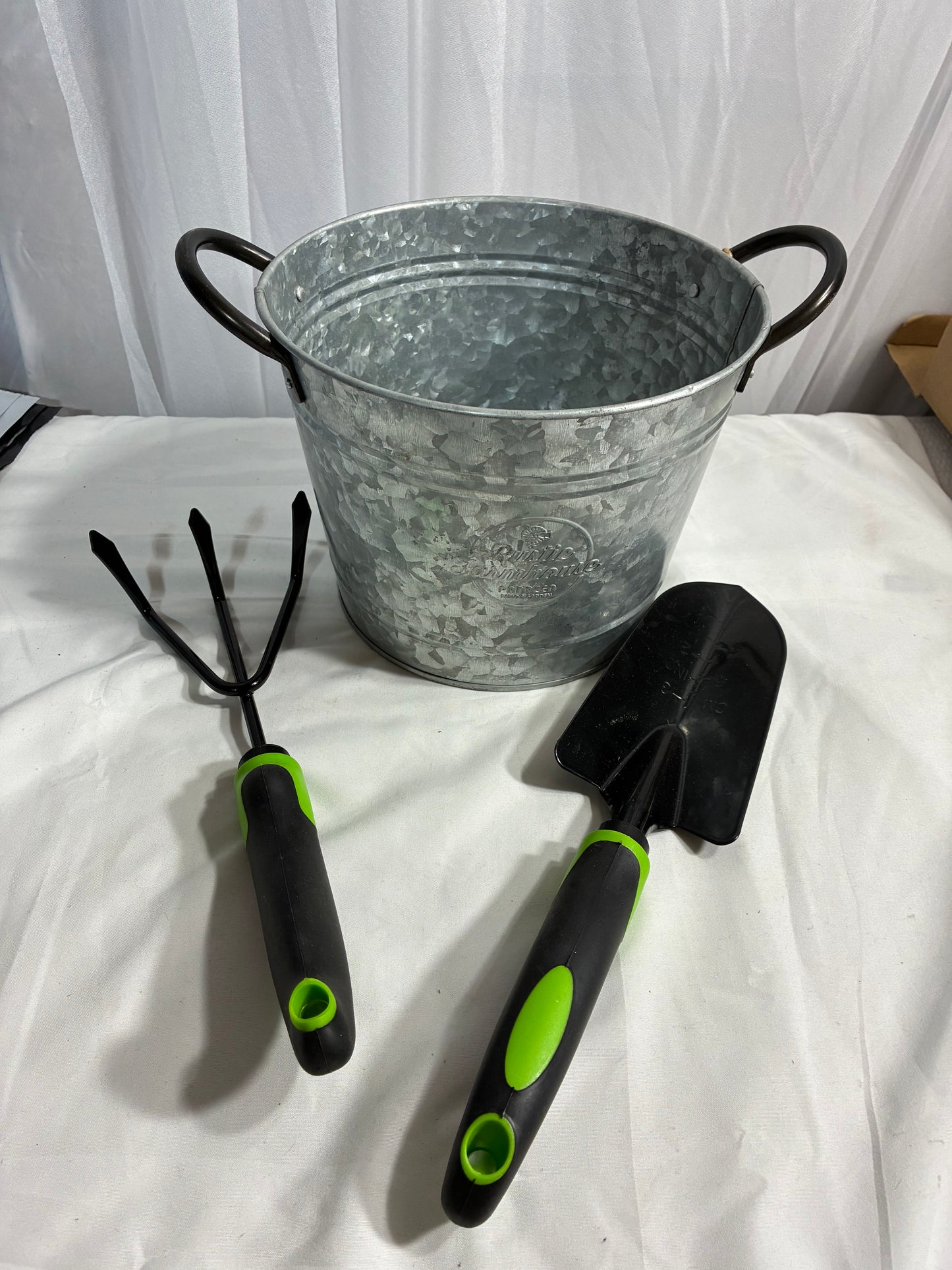 METAL BUCKET @ GARDENING TOOLS